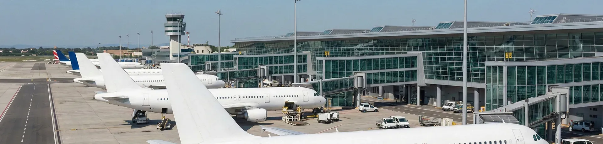 Aluguer de carros no aeroporto de Nápoles